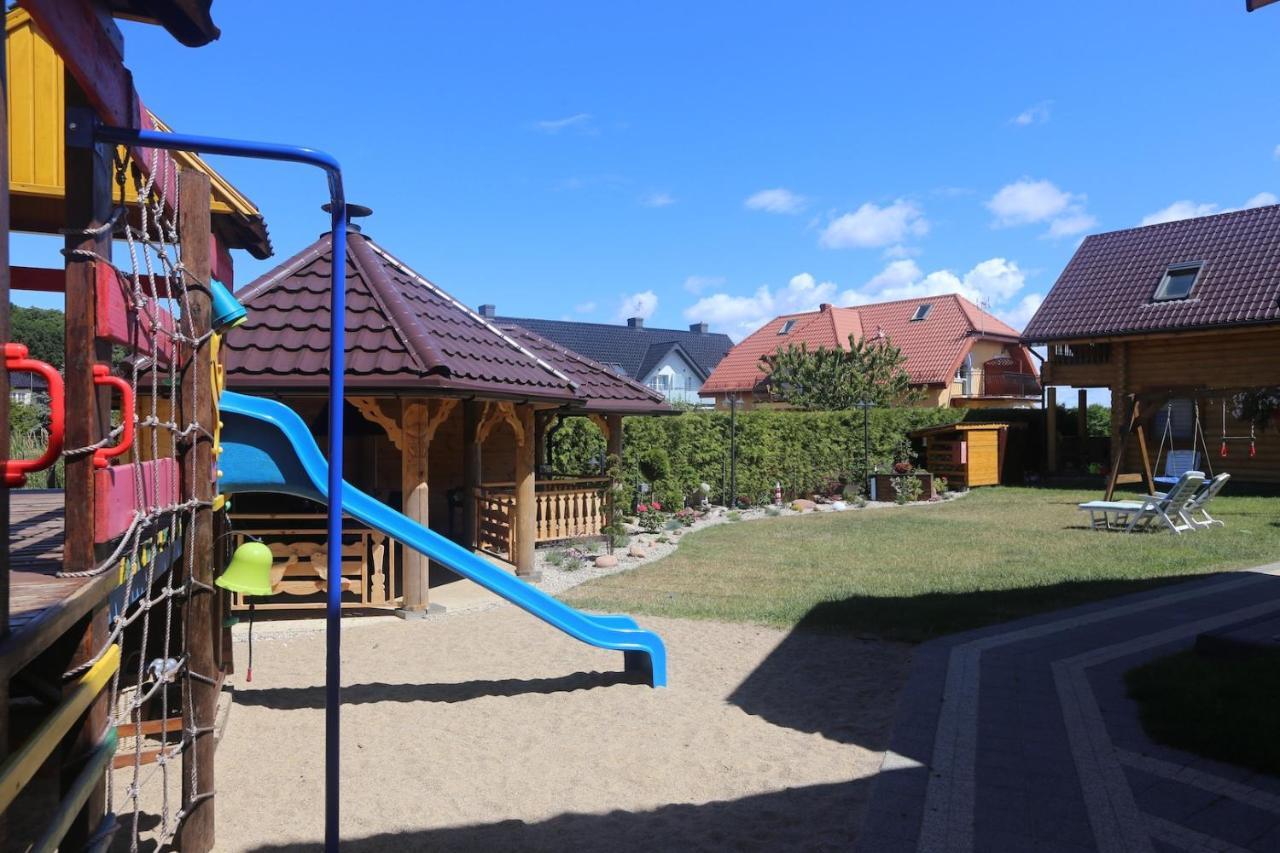 Sosnowe Domki Rewal Exterior photo